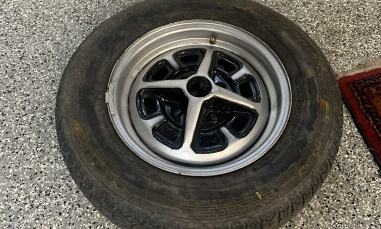 MGB Rostyle Rim with tire